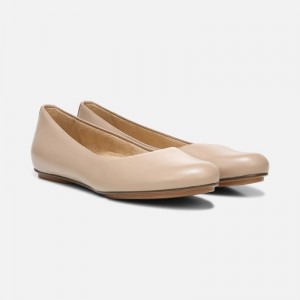 Naturalizer Maxwell Ballet Flat Womens Beige Ballet Flats GC81-2551B4