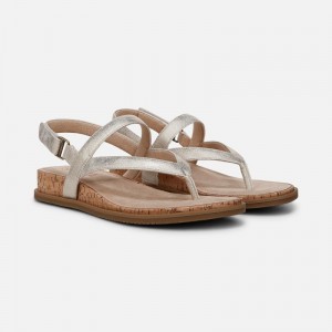 Naturalizer SOUL Carolyn Sandal Womens Gold Flat Sandals KI26-2356X1