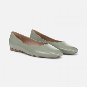 Naturalizer Chelsea Ballet Flat Womens Green Ballet Flats IT39-4079Z3