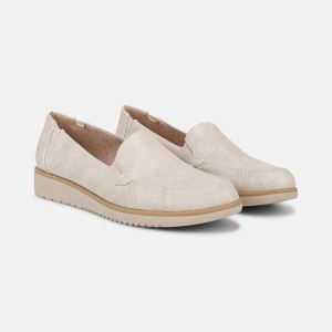 Naturalizer SOUL Idea Moc Loafer Womens Light Beige Loafers VJ60-5150R3