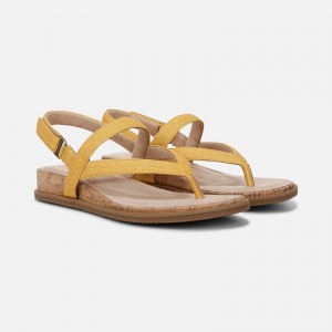 Naturalizer SOUL Carolyn Sandal Womens Yellow Flat Sandals BG58-1658E4