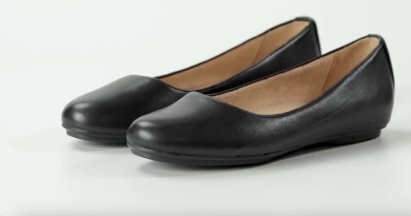 Naturalizer Maxwell Ballet Flat Womens Black Ballet Flats CY29-6339K2