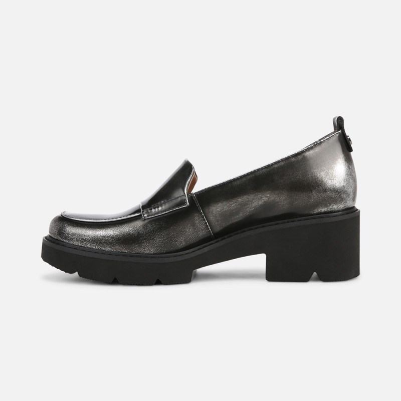 Naturalizer Darry Lug Sole Loafer Womens Black / Silver Loafers NB60-4050U4