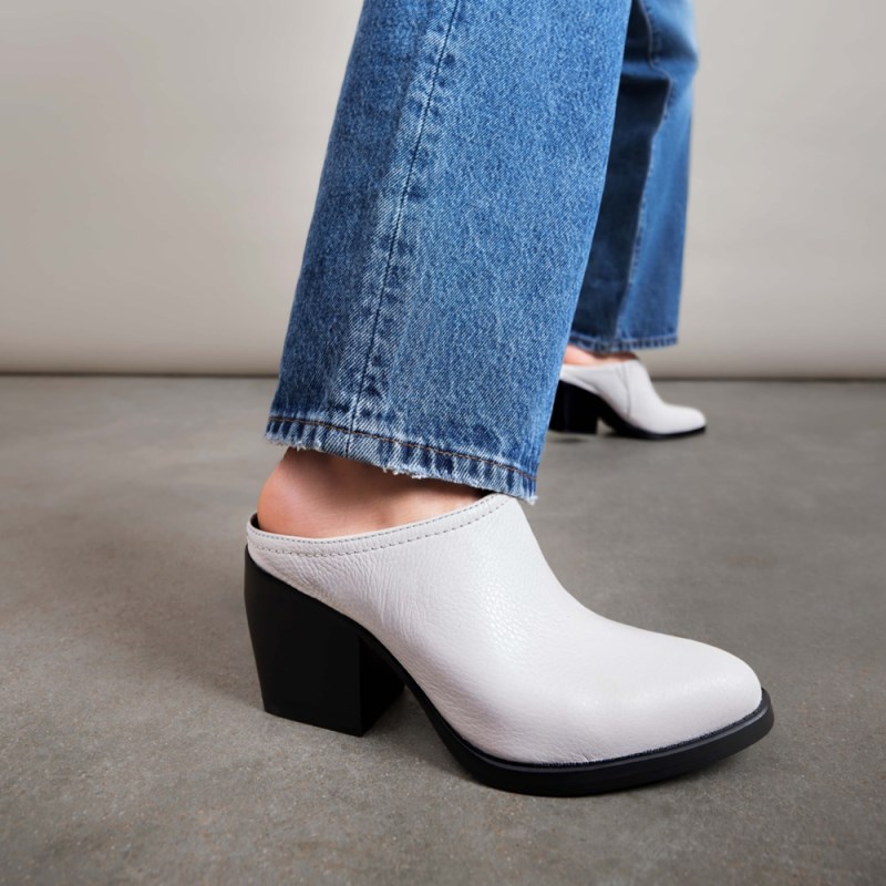 Naturalizer Fairmont Block Heel Mule Womens White Block Heels NM88-6878F2
